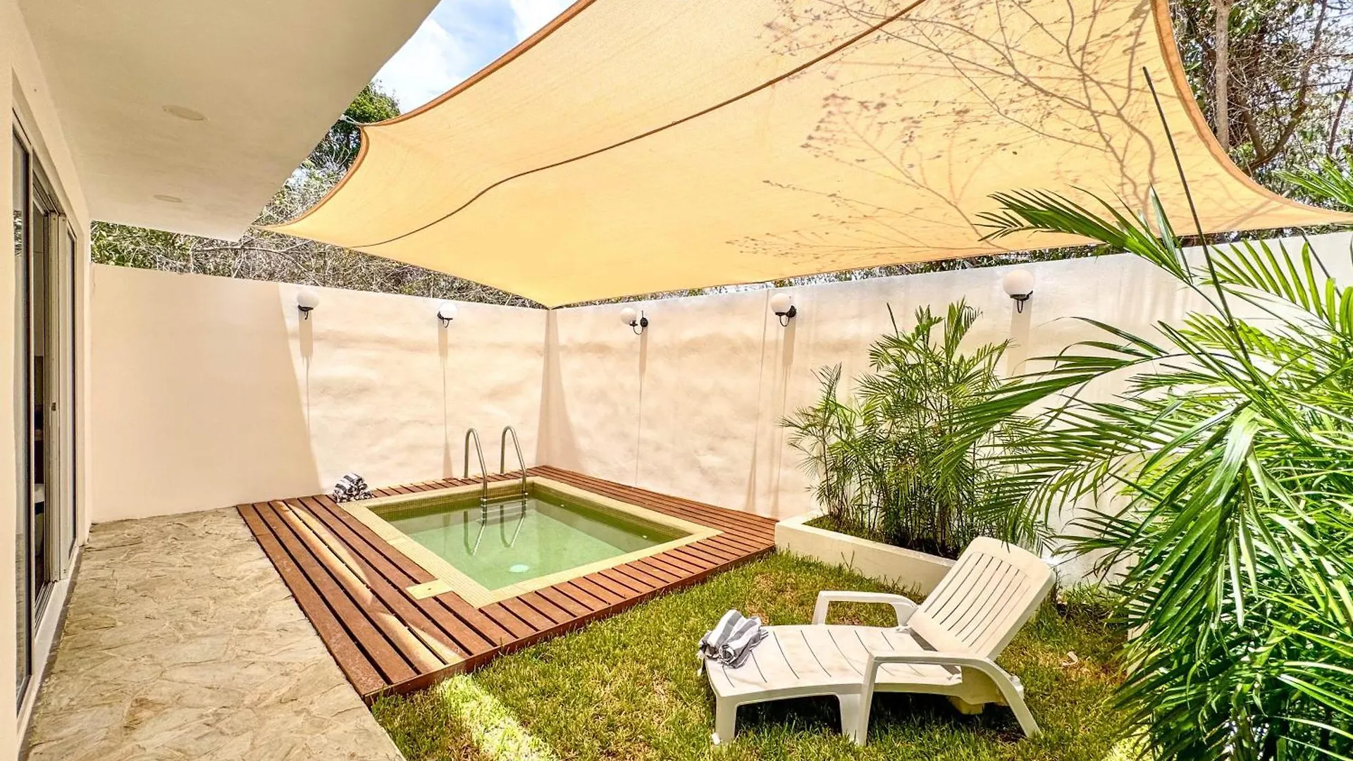 Home Pool Wonderful Common Area Puerto Morelos